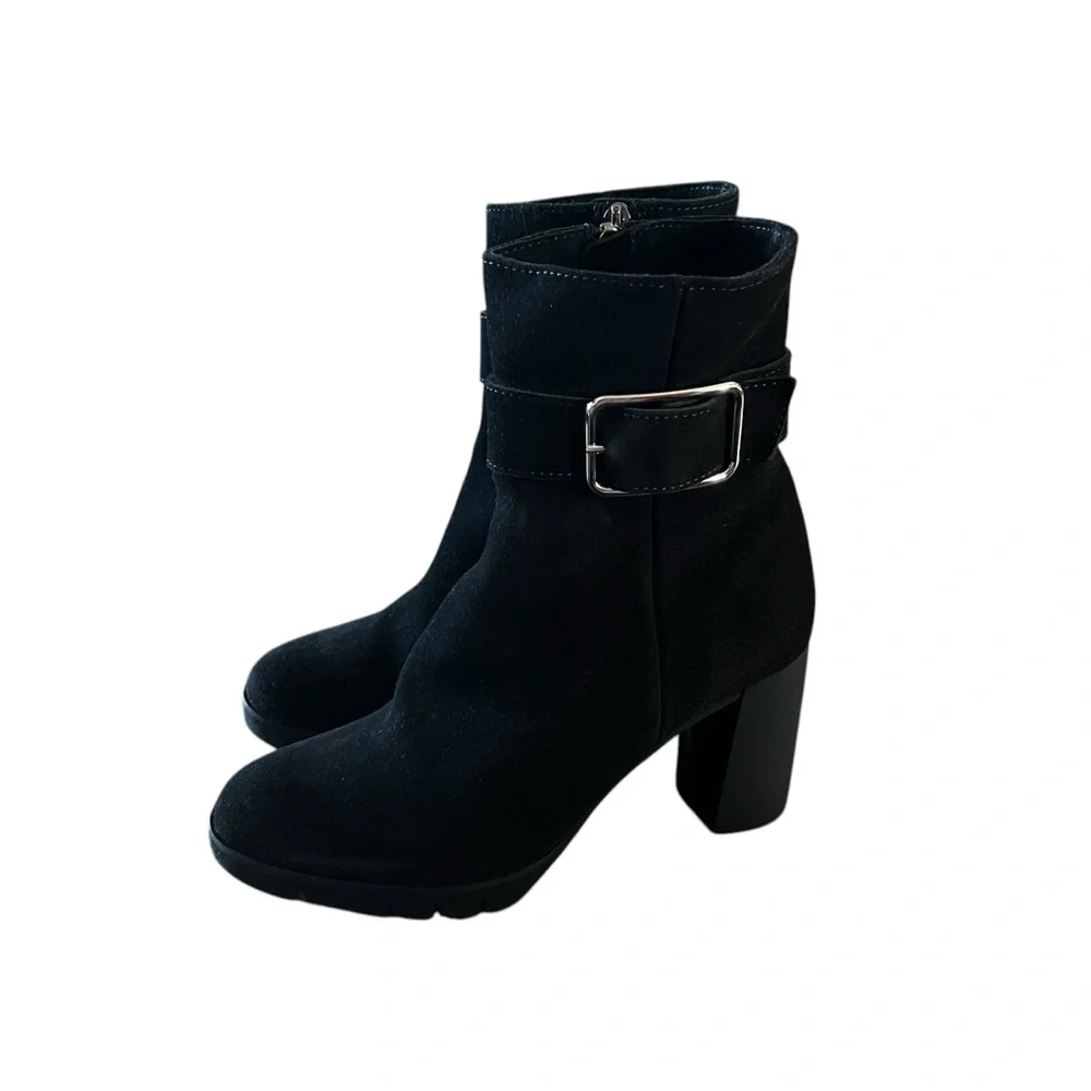 La Canadienne Milo Buckle Accent Waterproof Suede Heeled Ankle Boots NEW 9.5